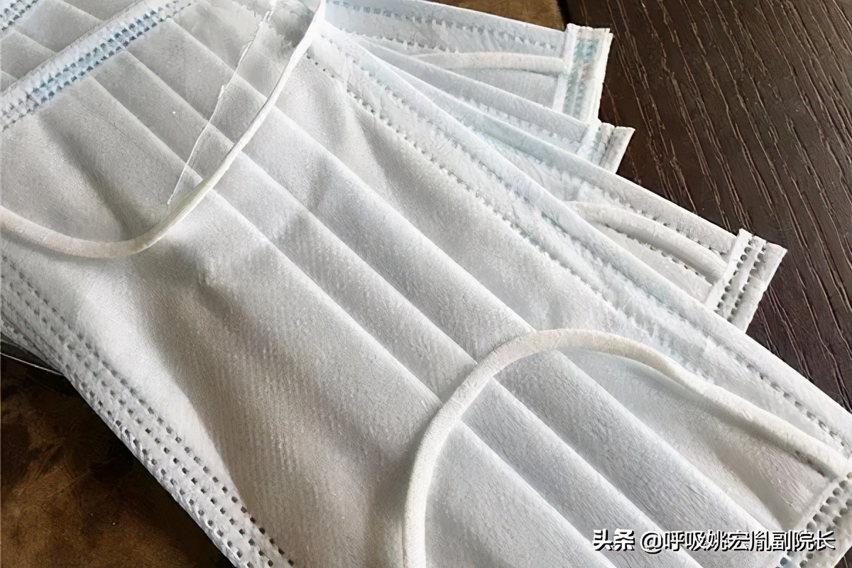 肺癌有没有治愈的可能?医生:不同阶段,各有应对的方法