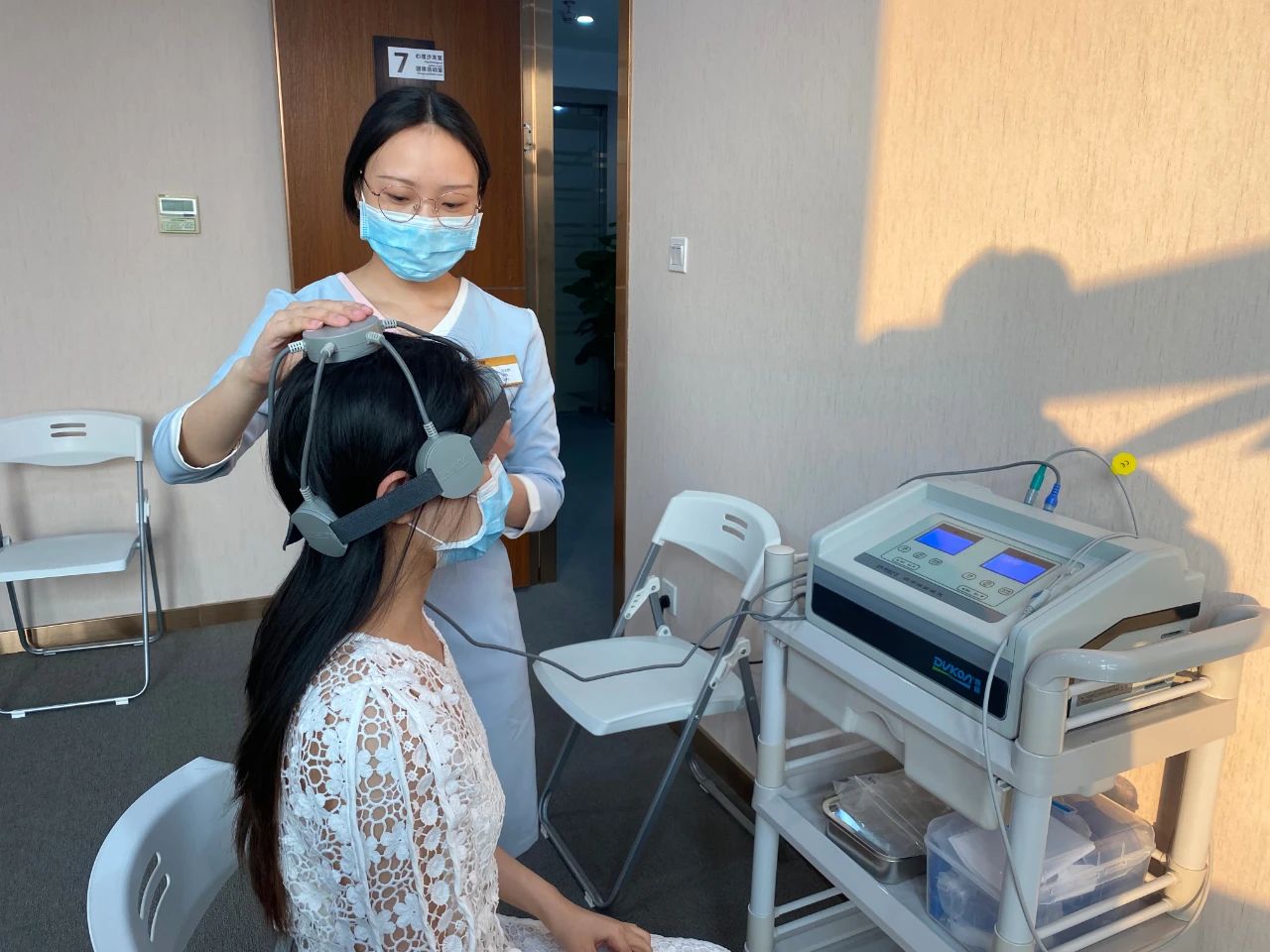 失眠多梦翻来覆去睡不着,晚上睡不着翻来覆去多梦