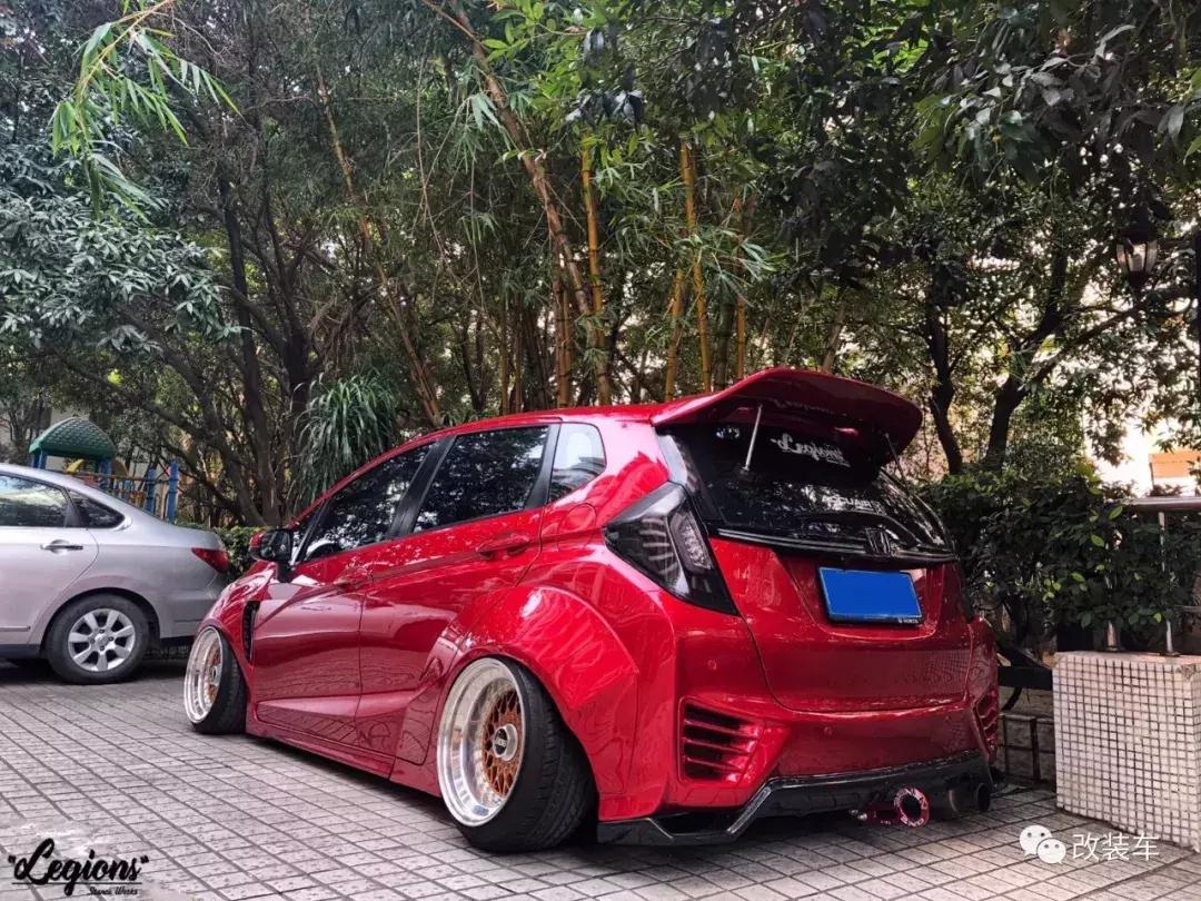 车友把本田超跑GK5改得一身骚气，定制改件更是独一无二！