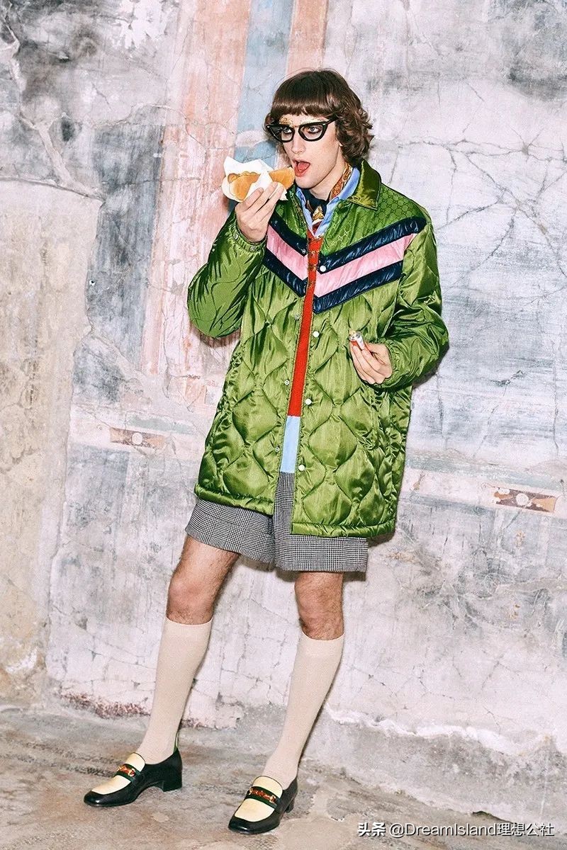 街拍白色乐福鞋,达妹街拍图文