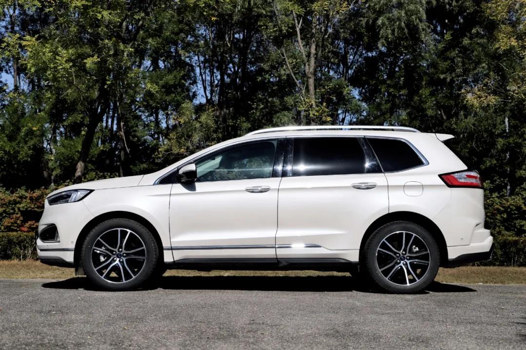 福特锐界对比汉兰达深度测评,锐界plus和汉兰达2.0t哪个值得买