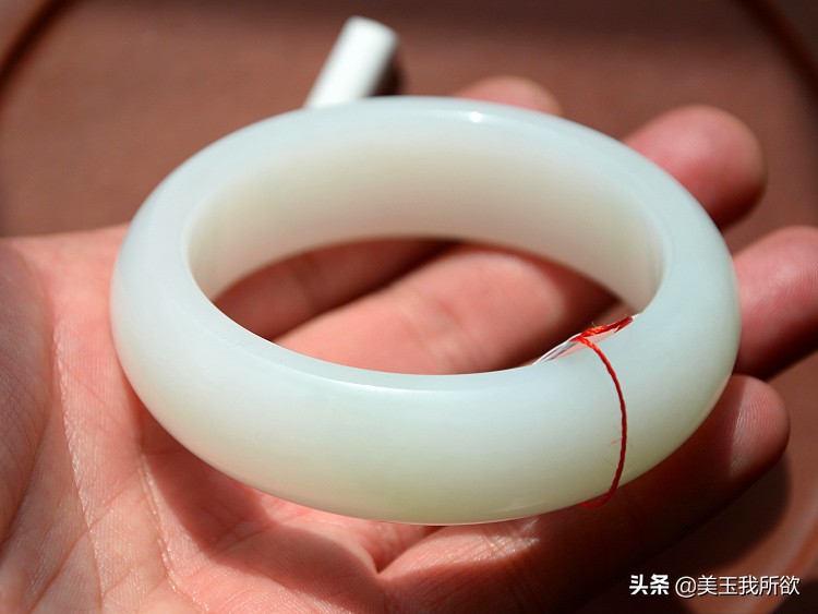 和田玉碧玉多色的手镯图片,和田玉手镯青玉图片