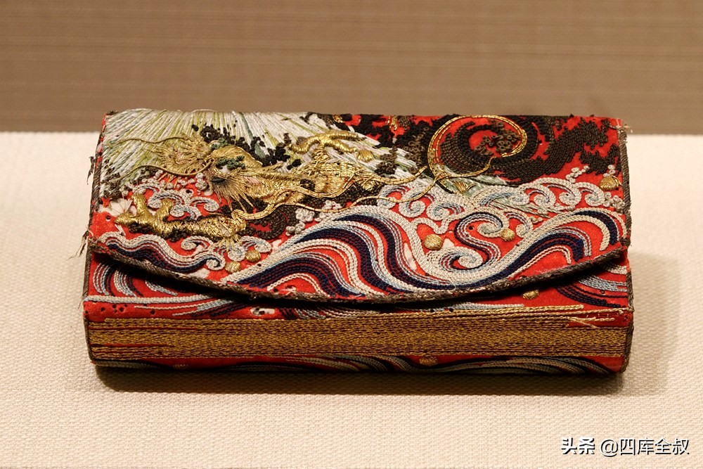 日本江户时代上层社会的冠饰风格,18世纪日本江户盛行配饰