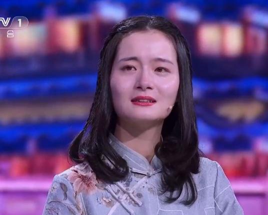 董卿带领龙洋上中国诗词大会,龙洋主持诗词大会董卿哪里去了