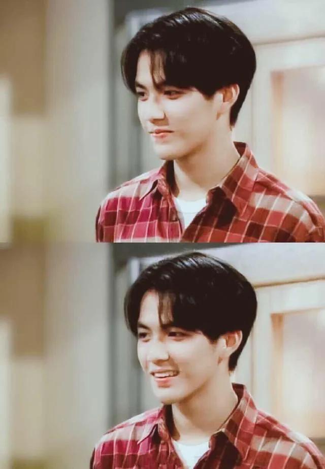 行走的荷尔蒙，这6位越老越有味，大胡茬克制又霸道，气质太绝了