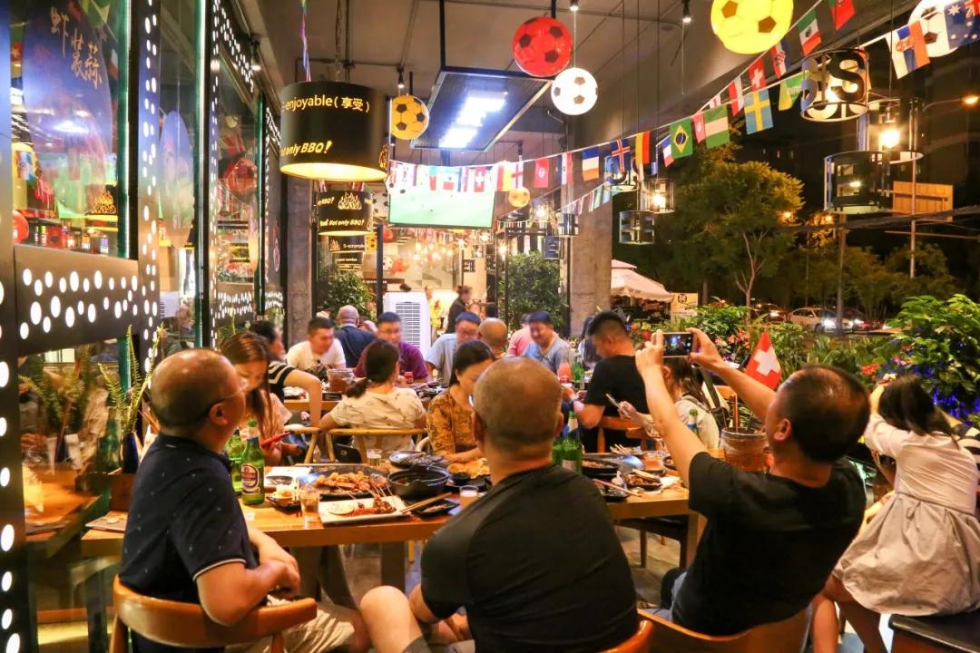 乐山龙游路何师烧烤,何师烧烤最新消息