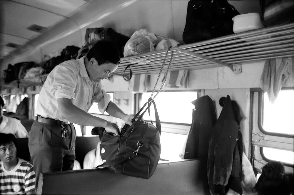 回忆二十几年前坐绿皮车的感觉,坐老式绿皮车是什么感觉