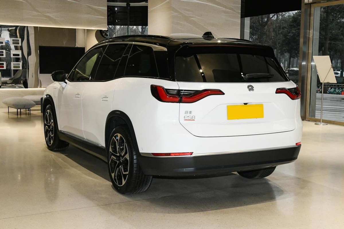 蔚来全新es8上市多少钱,60万买新款蔚来es8值得吗