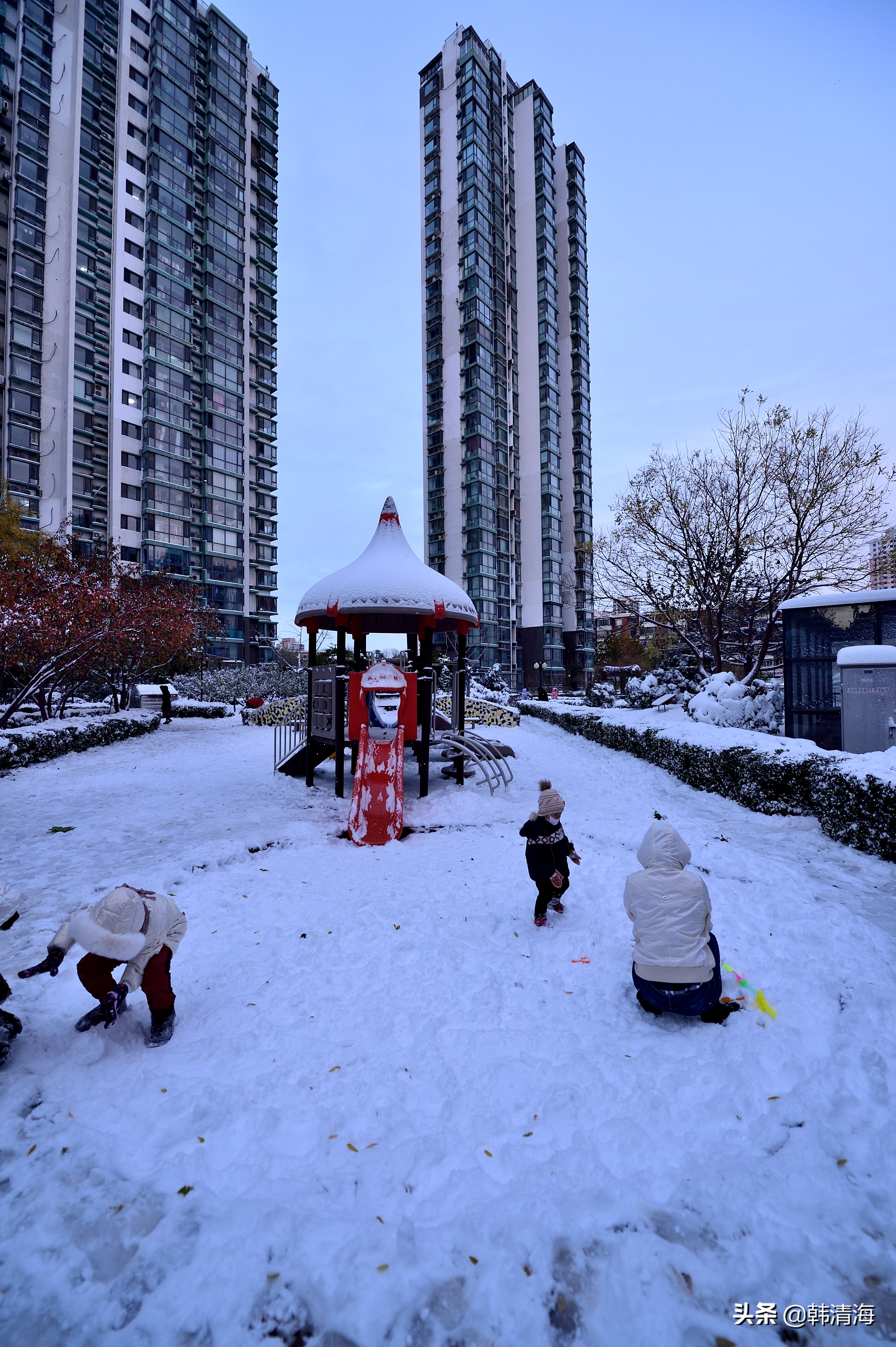 2021天津第一雪水畔花园小区装扮得更加圣洁和美丽