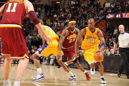 足球比篮球的影响力还大吗,足球篮球影响力