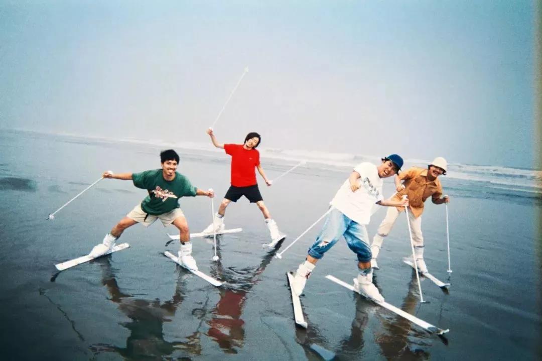 上海草莓基地挖草莓苗,超级草莓上海