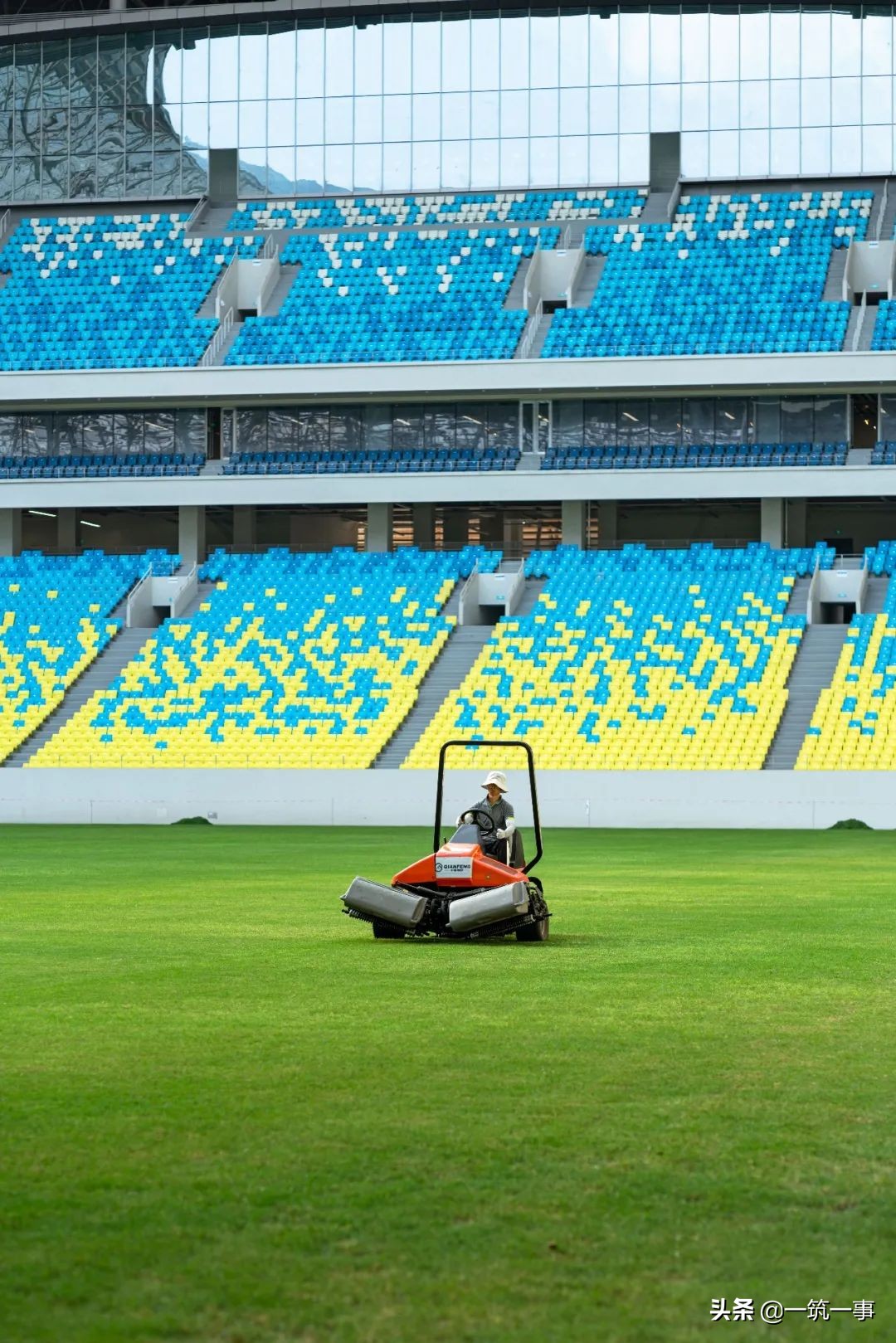凤凰山体育公园：这座满足顶级赛事标准的场馆藏了多少“秘密”？