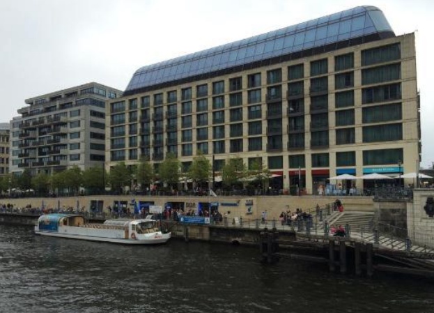 世界上最大的鱼缸吉尼斯纪录,世界上最大鱼缸造景