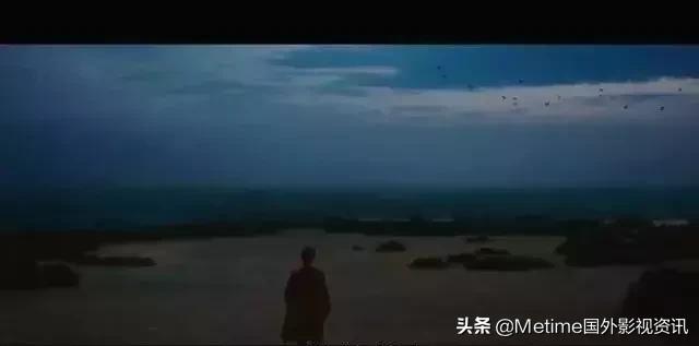 这是一部有味道的电影,资本主义的肮脏恶臭却开出了纯粹的爱之花