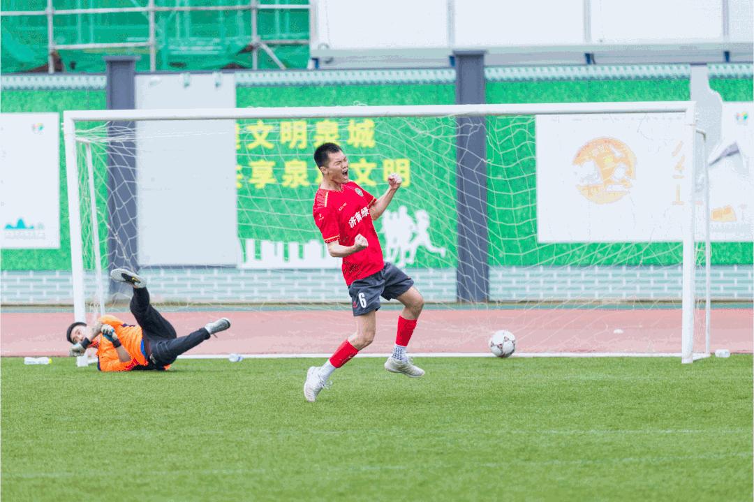 踢球的第7年想放弃了,踢球的第十个年头