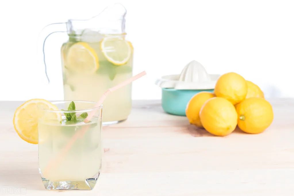 春季脸上干燥泛红发痒起皮怎么办,冬天脸上干燥起皮泛红还有刺痛感