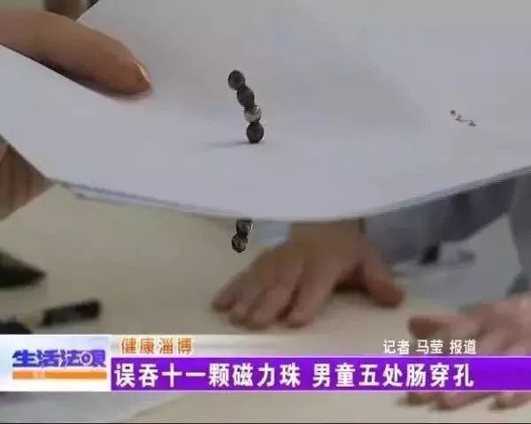 异物卡住喉咙急救方法不能用手掏,急救手册异物卡喉的唯一救命方法