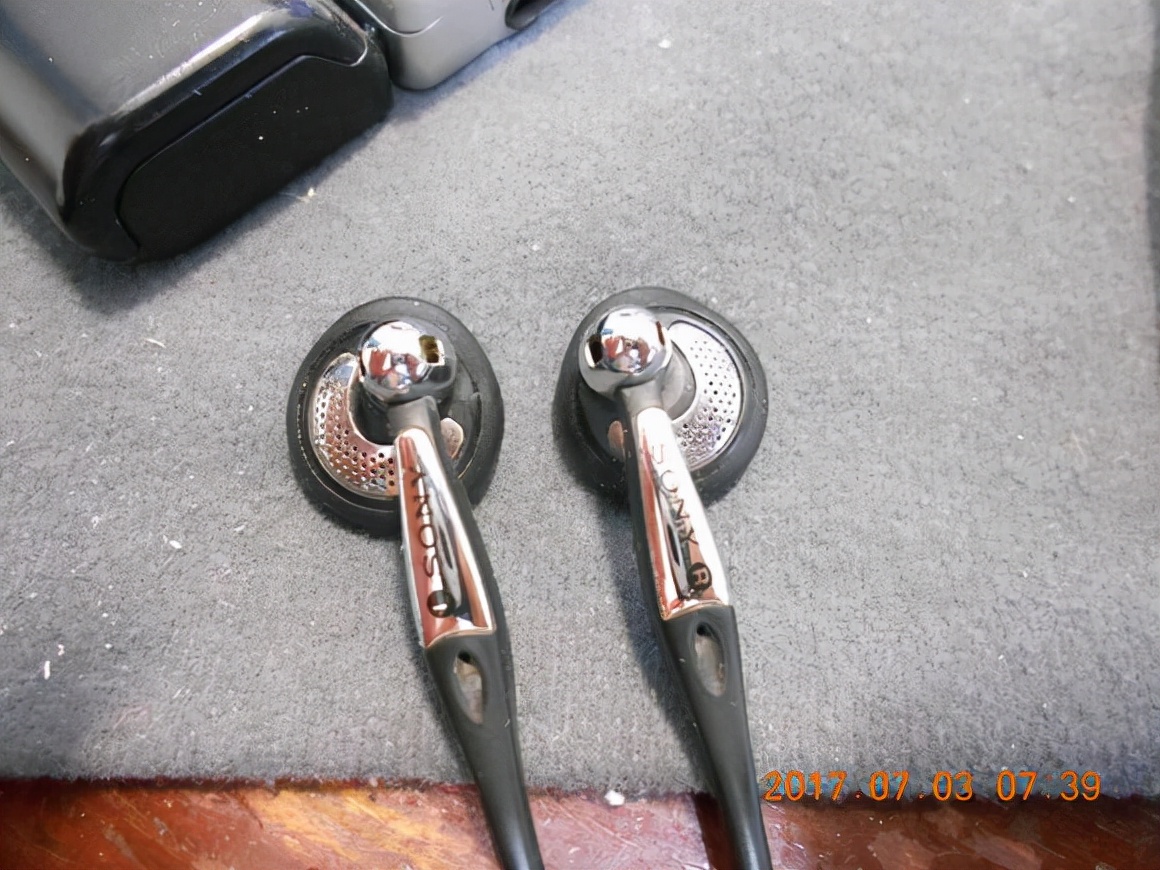 有没有必要买几年前的耳机,经典的老耳机还值得买吗