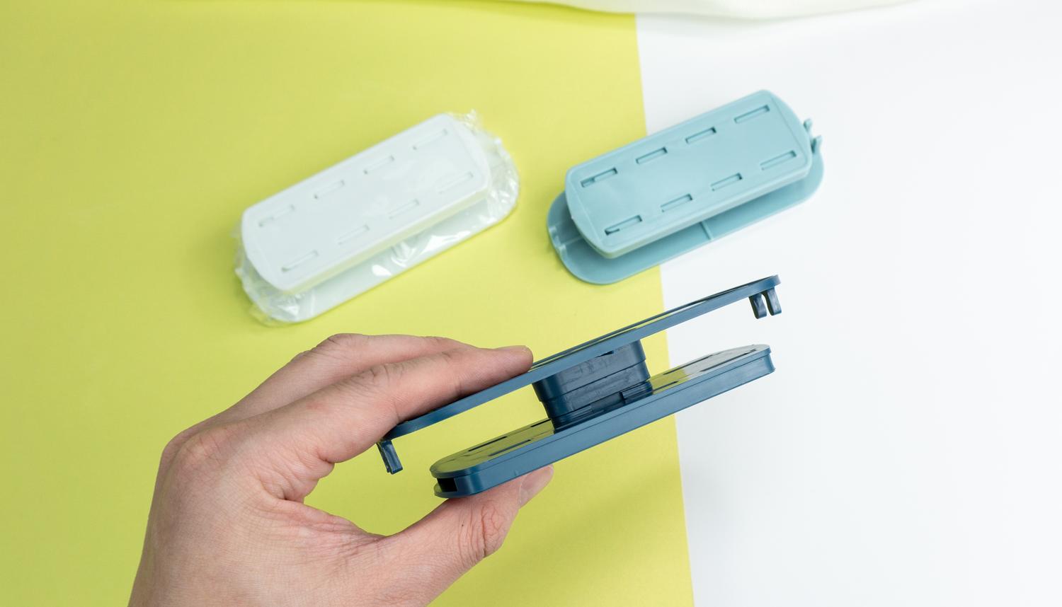 游戏宅的电脑桌面,游戏头戴式耳机rog棱镜s