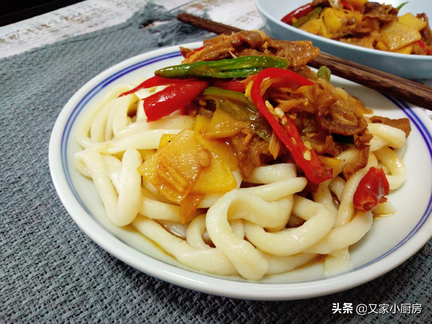 拉面条子怎么弄好吃,怎么做拉面条子拉得快