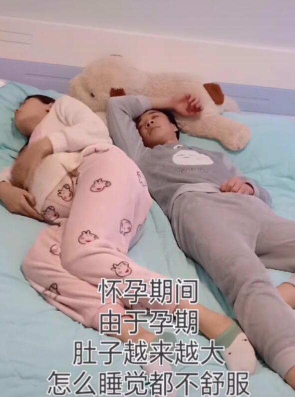 孕期夫妻应该分开睡吗,怀孕后应该和老公两地分居吗