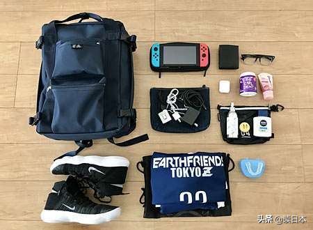 日本人的背包后面到底有什么,日本人背包都放什么