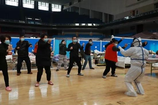 方舱医院的800块拼图,方舱医院拼图