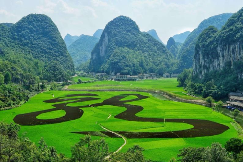 贵州安顺旅游业怎么样,贵州安顺地区发达吗