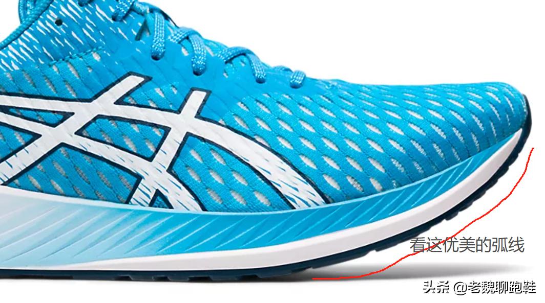亚瑟士碳板跑鞋推荐前十名,亚瑟士耐克碳板跑鞋对比