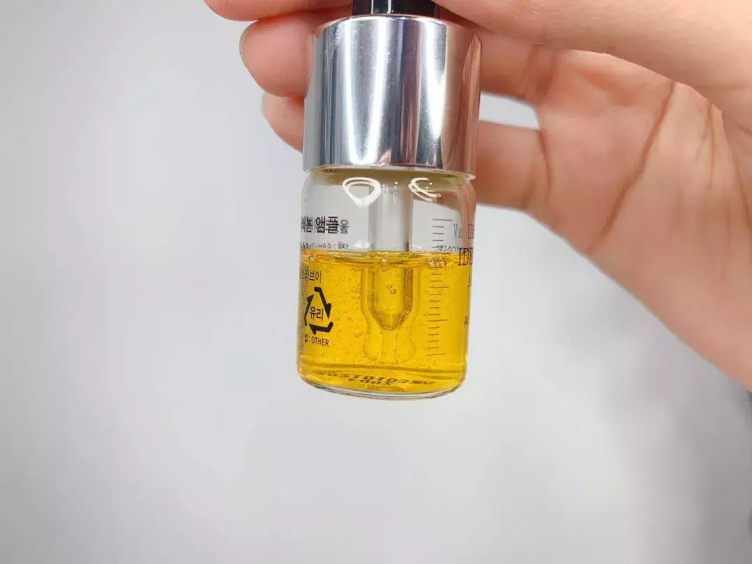 明星童颜秘诀，每1秒卖出10瓶的TA，素人高呼有效淡纹、去暗沉！