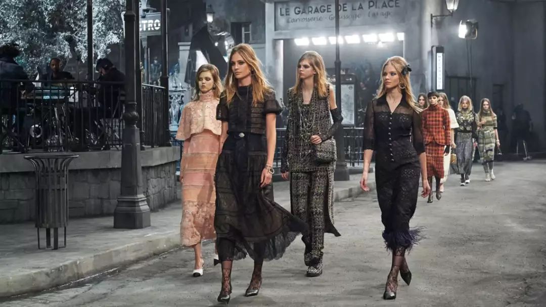 lv包为什么是奢侈品,万元lv包包