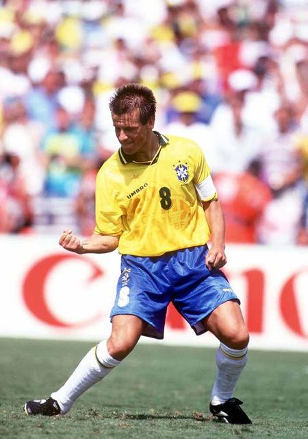 世界上最伟大的11个足球号码,世界足球最伟大的十大十号球员