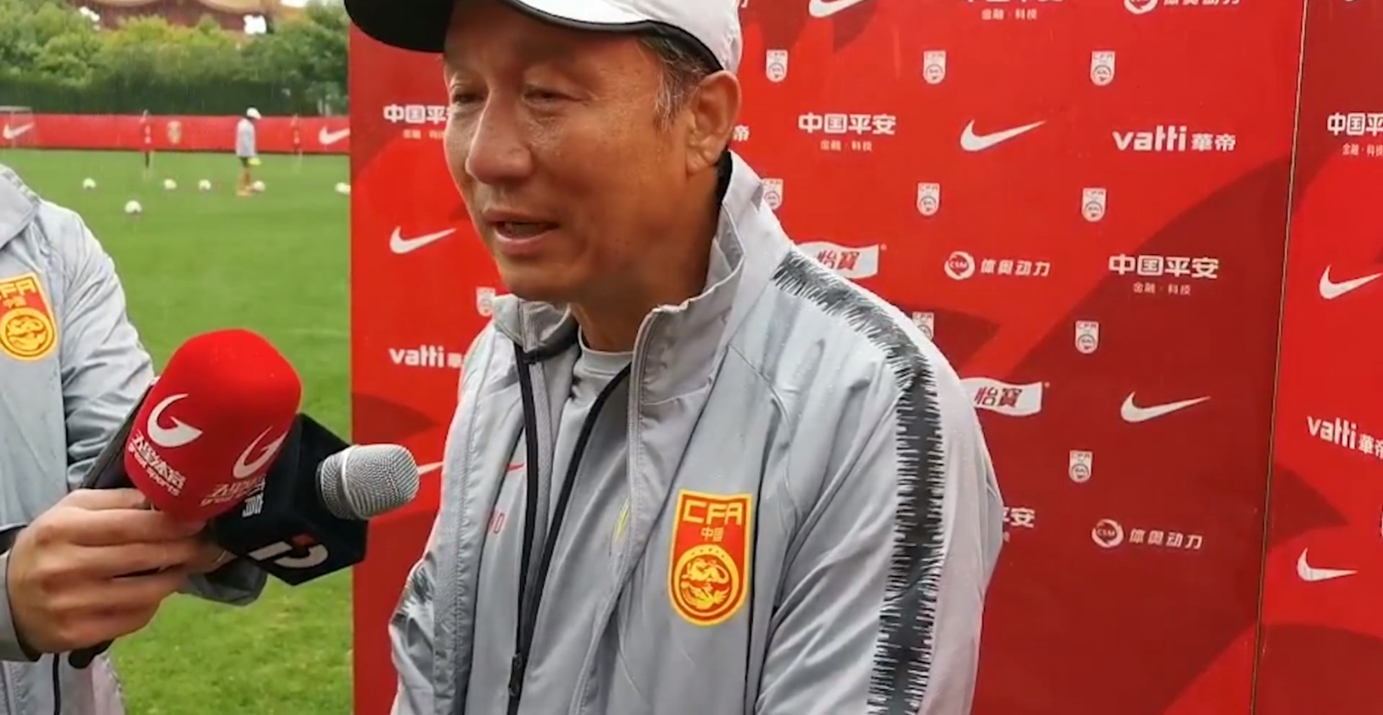 成耀东谈足球退步原因,成耀东国足经历