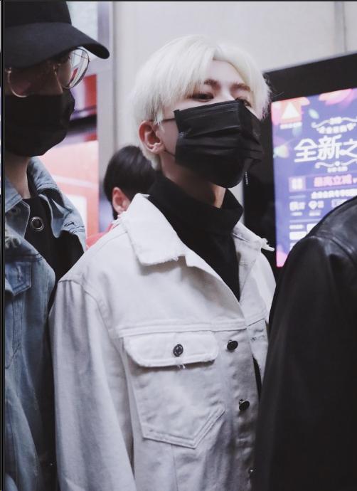 男生应该怎么穿搭春天,男生春天怎么穿搭