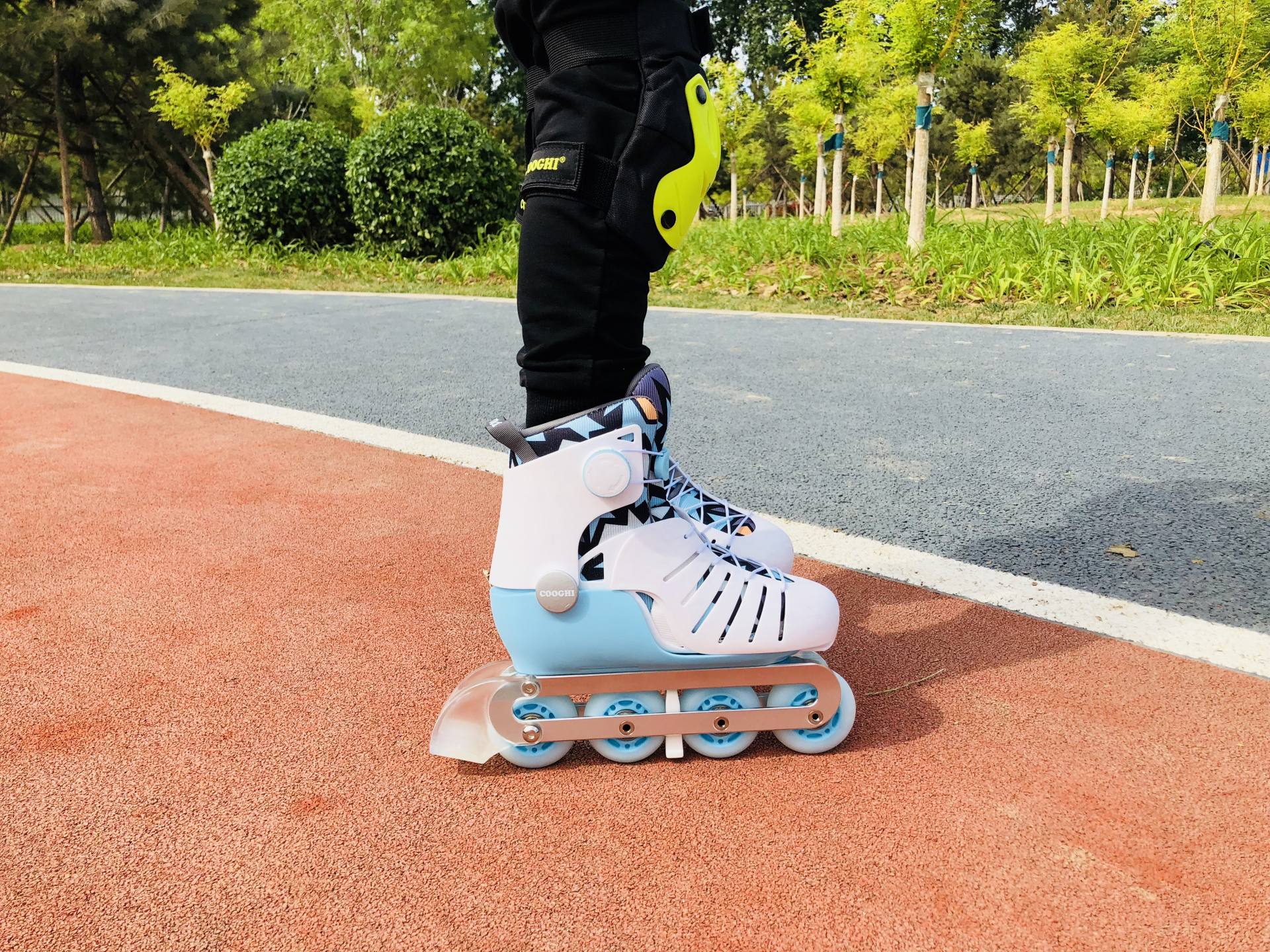 穿上脱不下来的溜冰鞋,穿了就不想脱的轮滑鞋