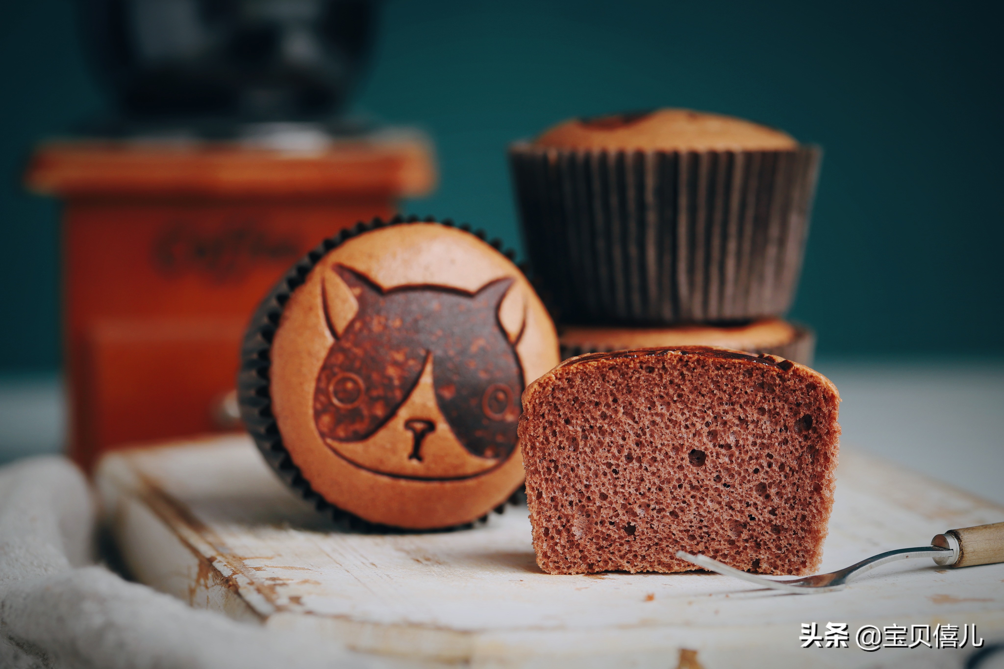 不回缩纸杯蛋糕窍门,不开裂的纸杯蛋糕教程