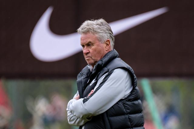 足球丨一方欧洲选帅！国足网红翻译！国奥集训名单