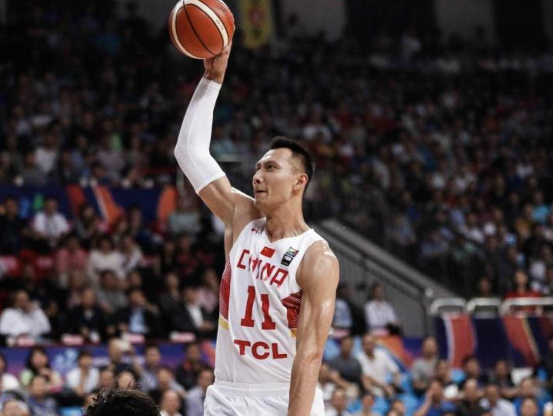 2021中国男篮易建联,易建联娶了几个老婆