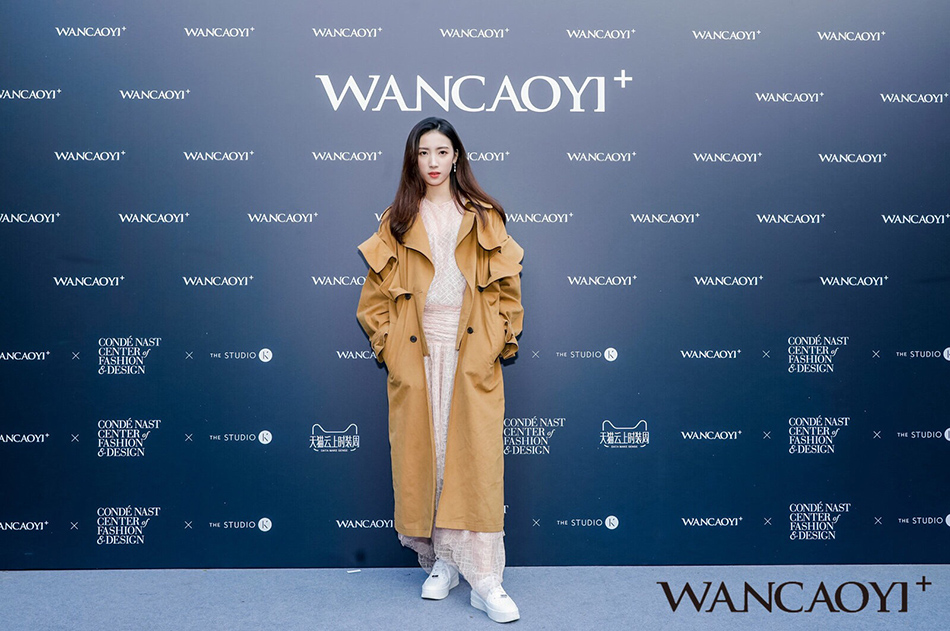 马紫薇时装秀视频,上海时装周走秀马艳丽