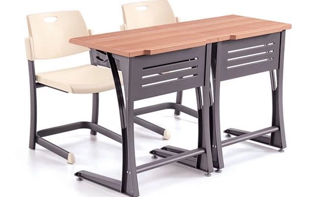 批发课桌椅厂家哪家好,中小学课桌椅批发学生课桌椅品牌