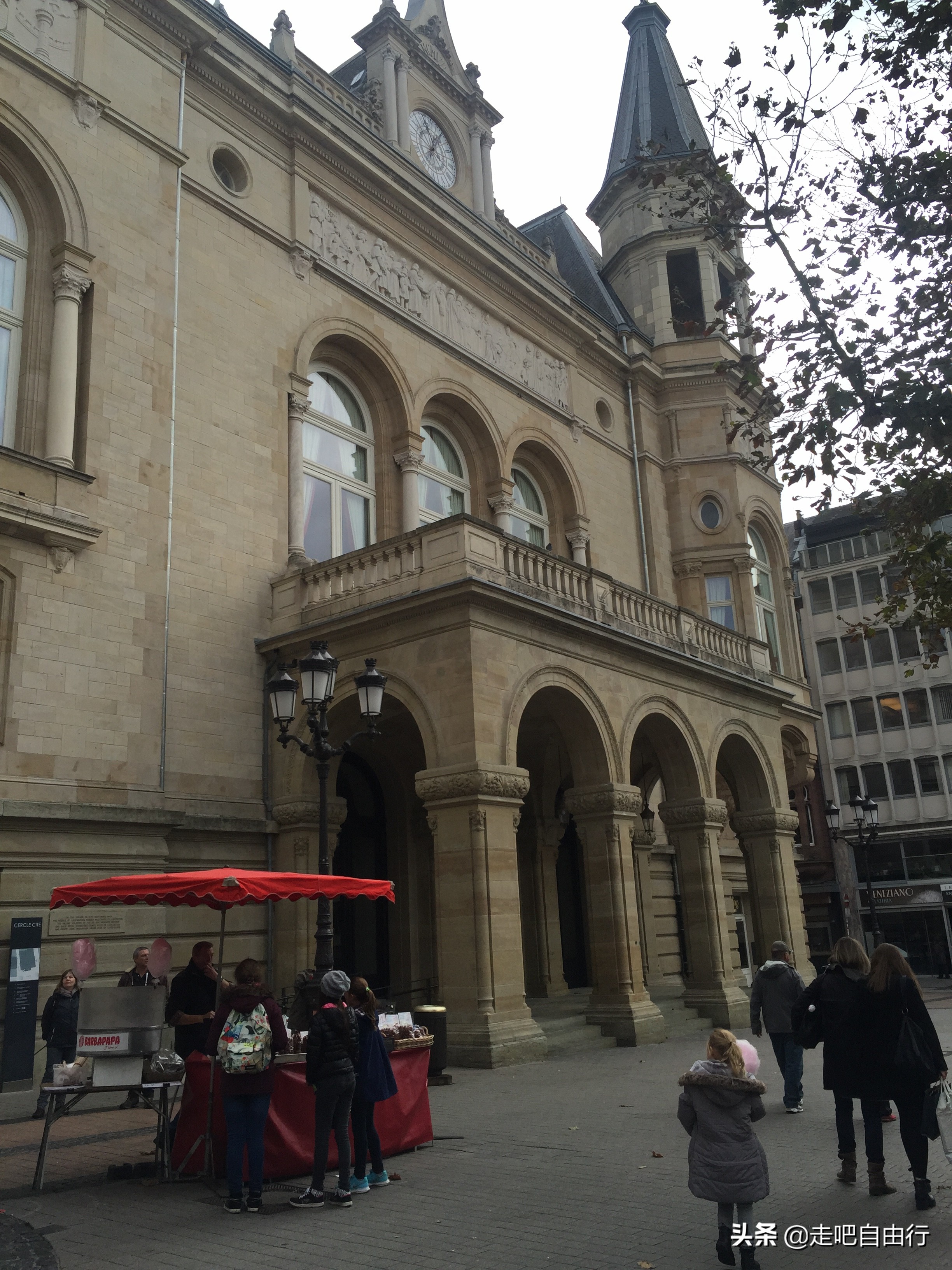 三小时环游世界,雨后漫步卢森堡的袖珍王国