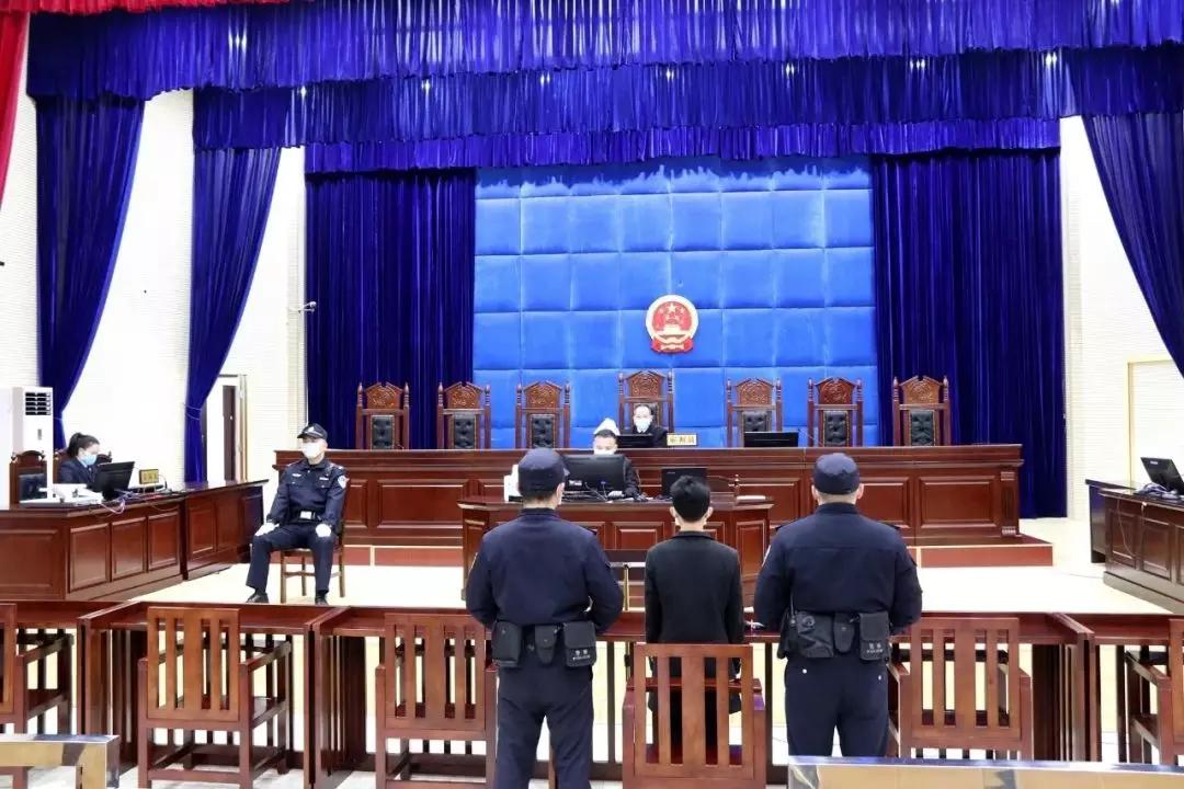 利用口罩诈骗21万元,一男子利用口罩诈骗