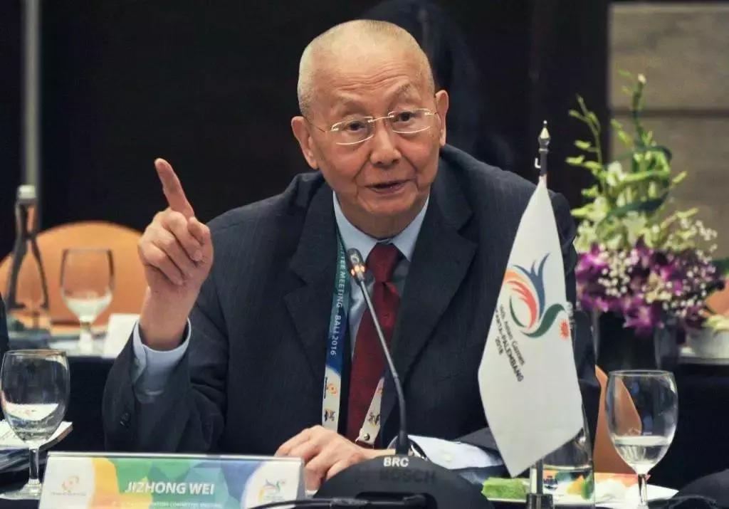 电竞产业的变革者们：一位豪门子弟，一位老人，一位童年回忆