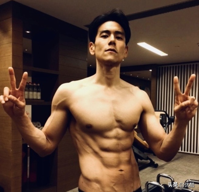 黄景瑜林更新最新视频,黄景瑜和林更新穿西装