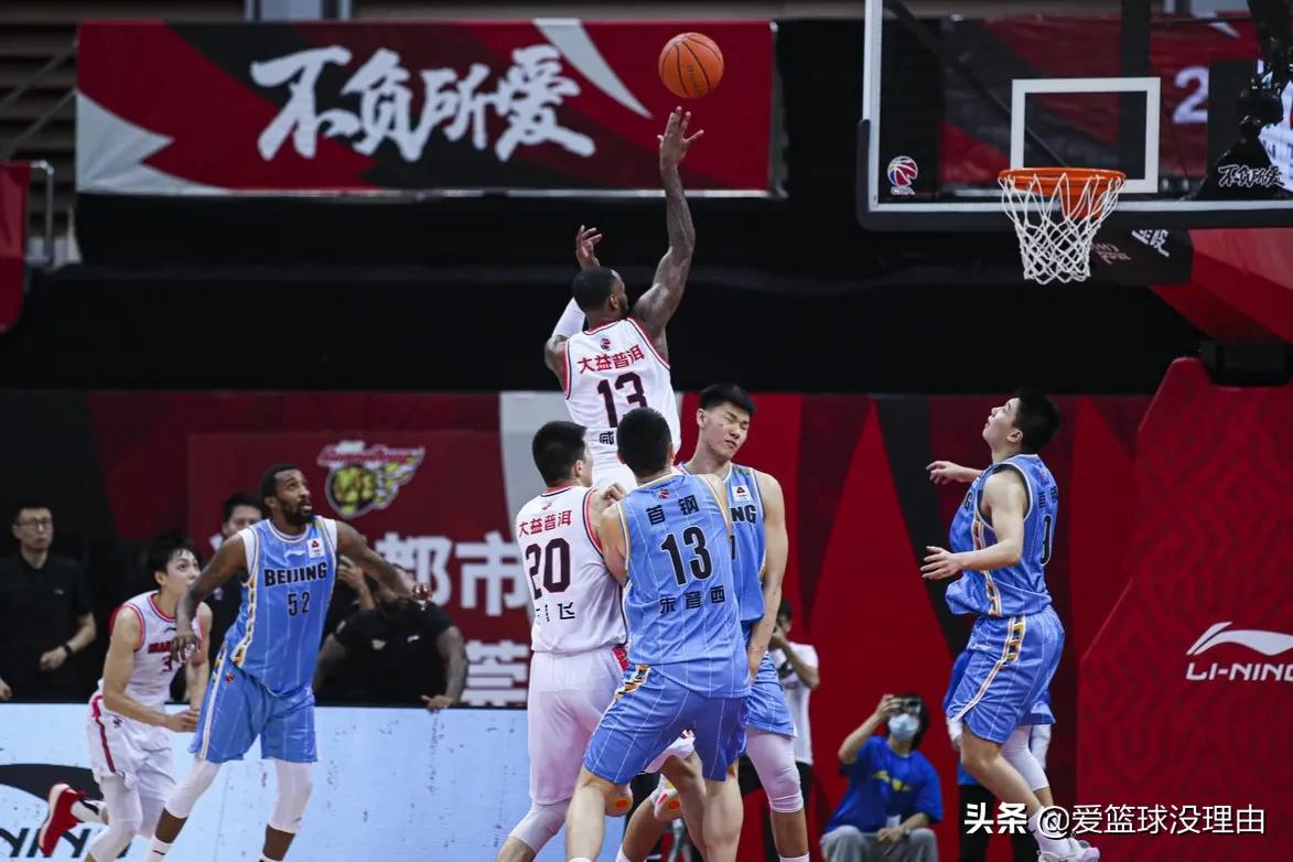 冠军不会轻易倒下！广东1分逆转北京晋级四强，单场淘汰制太残酷