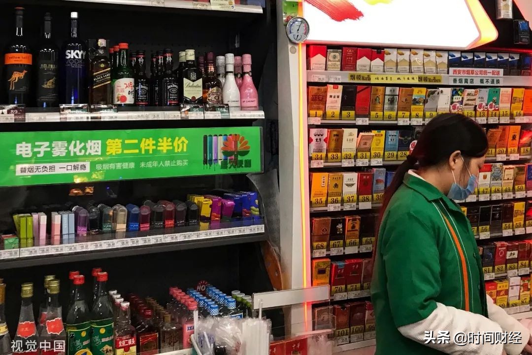 *子烟电**网售禁令33天：有老板因生意锐减转行卖手机壳有人感觉“逃过一劫”