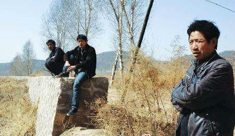 农民不想外出打工可以在家做什么,不想外出打工的农民有这三个出路