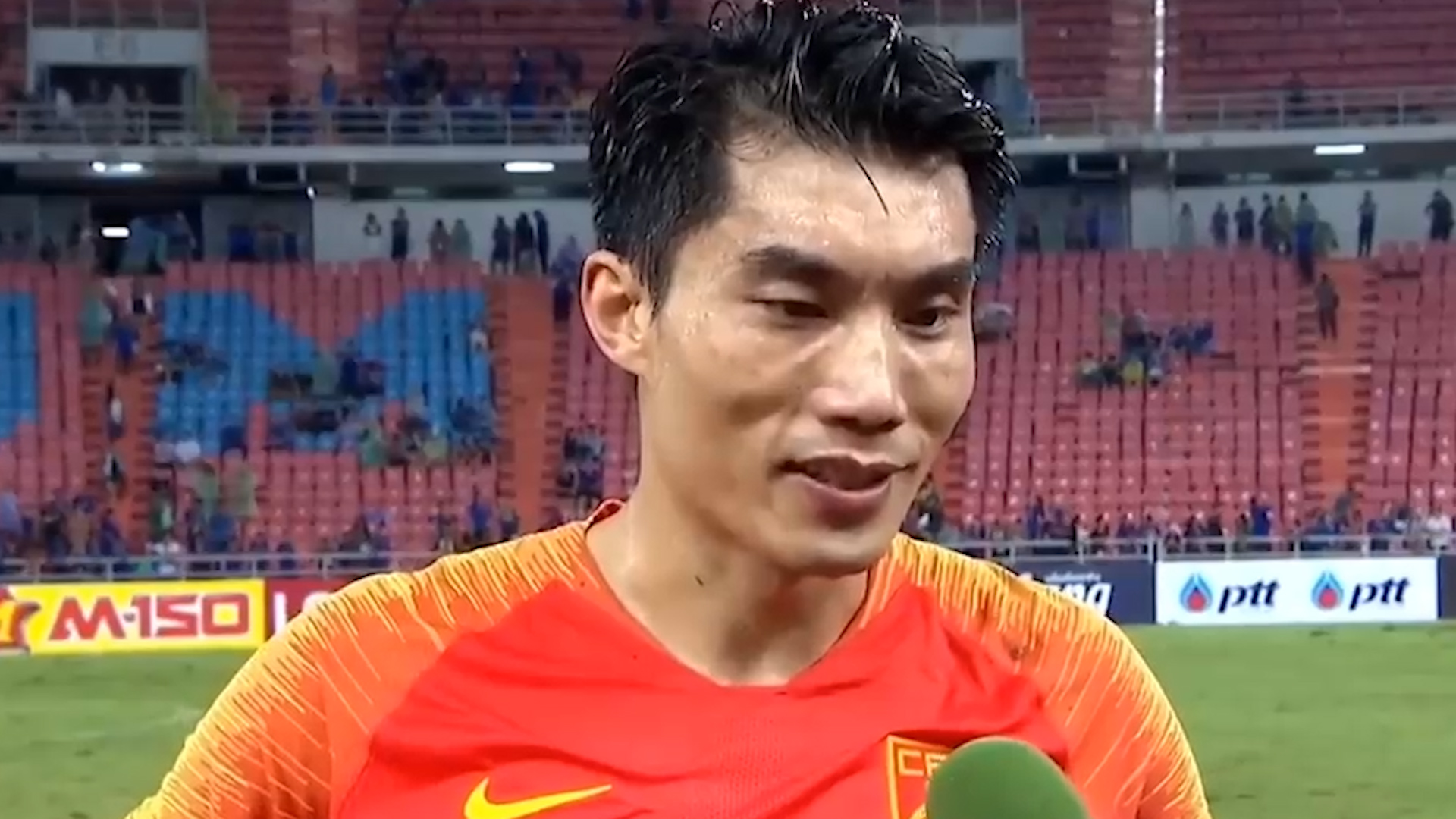 岳云鹏向男足道歉，高峰被国安粉丝堵，女足胜利后德云社争议不断