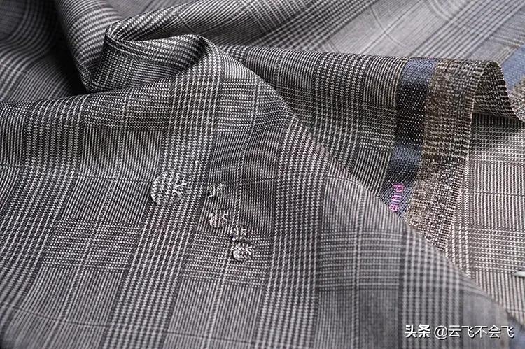 如何选择适合自己的西装面料,西装面料怎样选出高级感