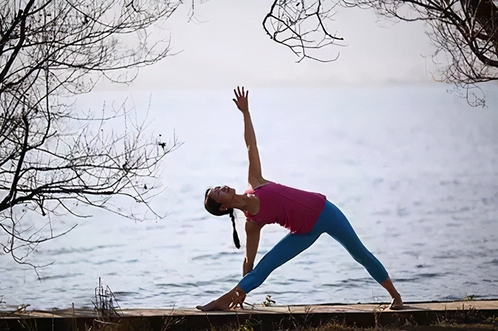 小腿外侧粗改善动作,小腿外扩和小腿外翻用什么矫正